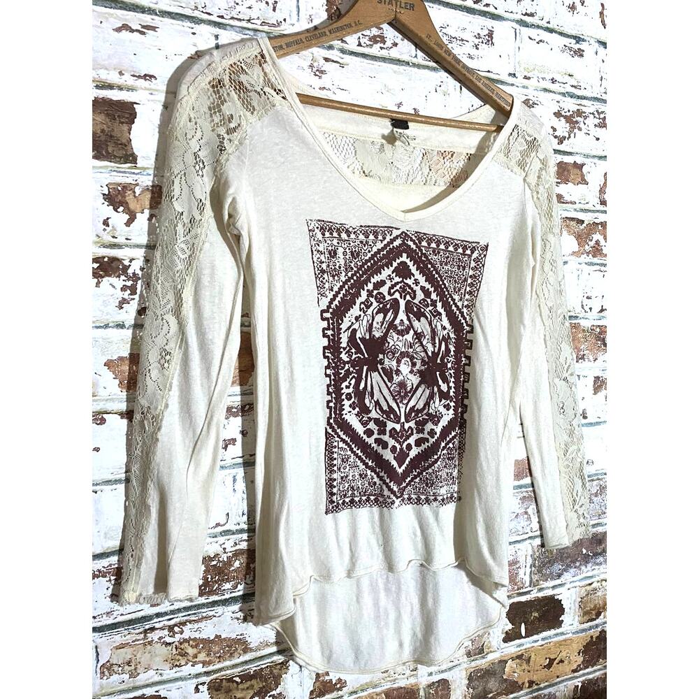 Free People We The Free Butterfly Graphic Print Pure Cotton Lace 3/4 Sleeve Tee - Picture 3 of 7
